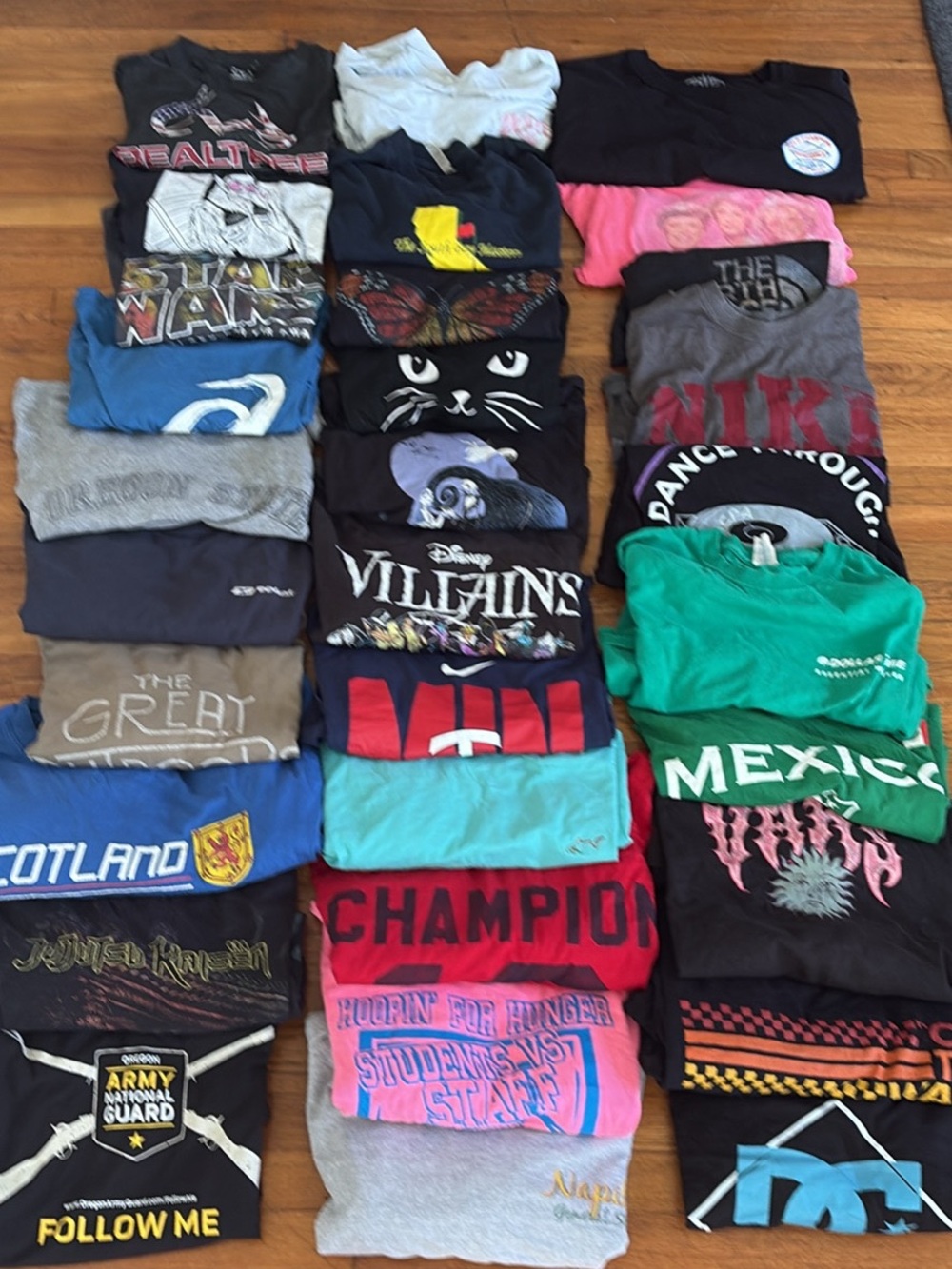 Assorted  Graphic Tees - s m l  XL 30 total